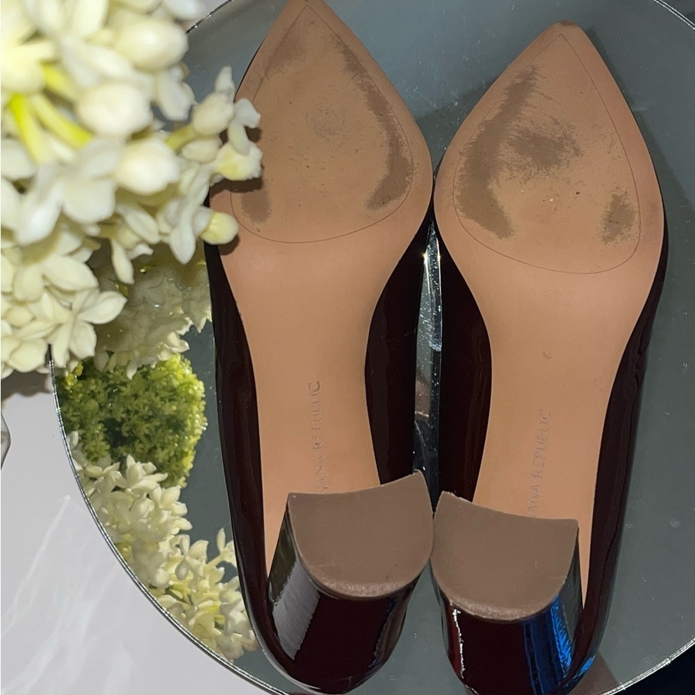 BANANA REPUBLIC MADISON 12-HOUR BLOCK-HEEL PUMP in Bordeaux Red Patent Leather - Picture 11 of 12